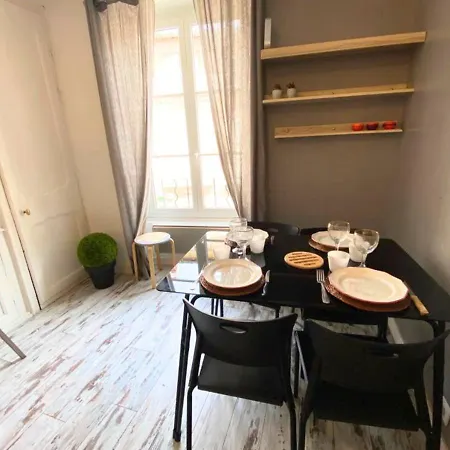 La Comedie - Centre - La Conciergerie.